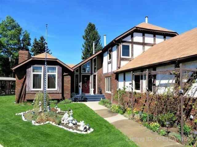 Hillcrest real estate 105 MCPHERSON Square  in Hillcrest Hinton