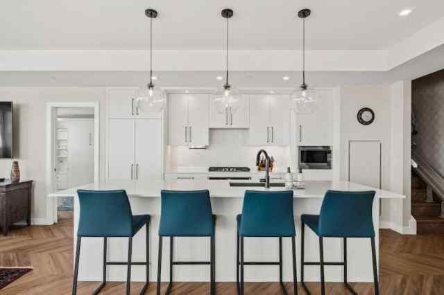 West Springs real estate 717, 8505 Broadcast Avenue SW in West Springs Calgary