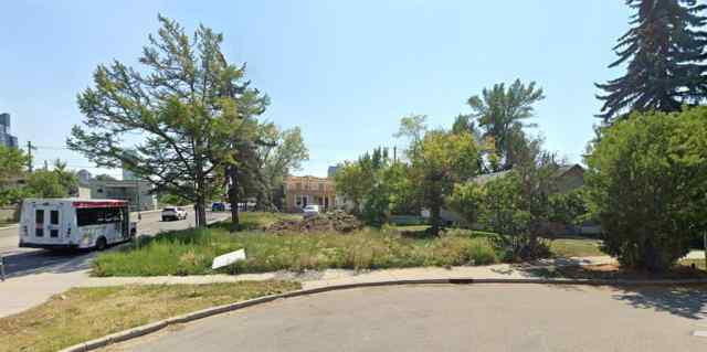 Hillhurst real estate 1601 bowness Road NW in Hillhurst Calgary