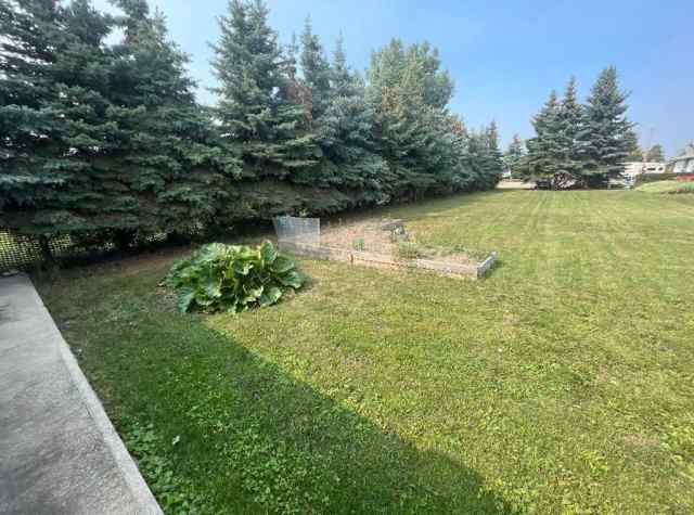 None real estate 5013 59 Street  in None Lacombe