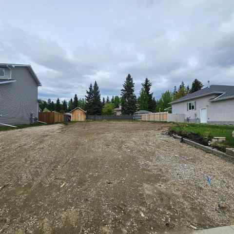 Edson real estate 6118 11 Avenue   in Edson Edson