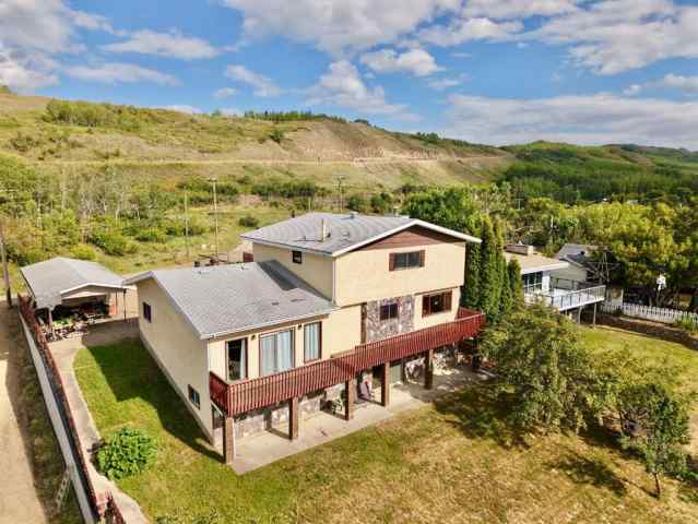 South End real estate 10839 103 Street  in South End Peace River