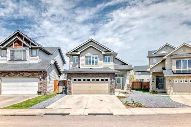Montrose real estate 612 Montgomery Close SE in Montrose High River