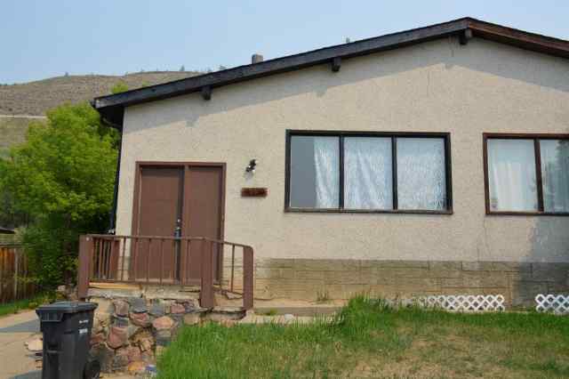 South End real estate 10333 110 Avenue  in South End Peace River