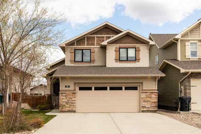 Riverstone real estate 93 Riverine Lane W in Riverstone Lethbridge