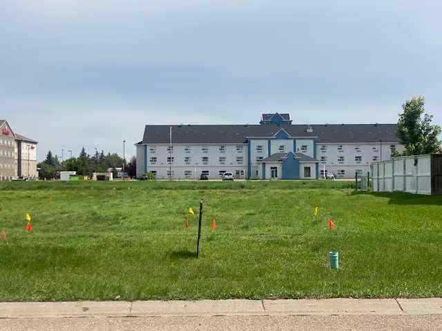 Uplands real estate 140 Upland Avenue  in Uplands Brooks