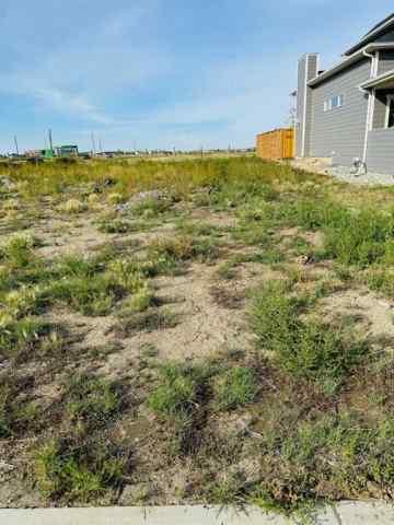 The Crossings real estate 1409 Halifax Road W in The Crossings Lethbridge