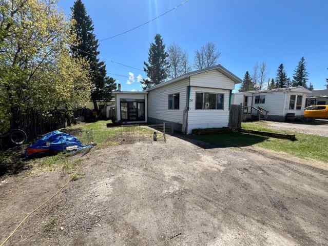 Mountain View real estate 74, 133 Jarvis Street  in Mountain View Hinton