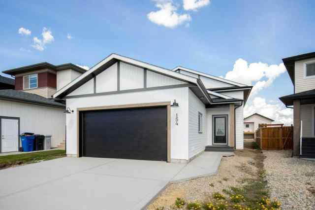 Oxford Landing real estate 154 Norseman Close  in Oxford Landing Penhold