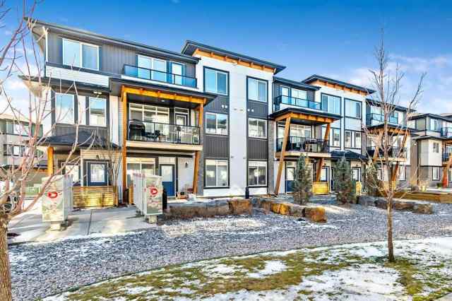 Saddle Ridge real estate 237 Savanna Walk NE in Saddle Ridge Calgary