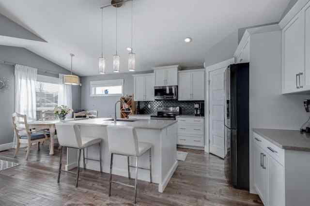 Hawkridge Estates real estate 27 Henderson Crescent NW in Hawkridge Estates Penhold