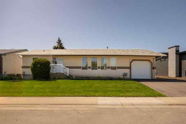 NONE real estate 4612 50 Avenue  in NONE Taber