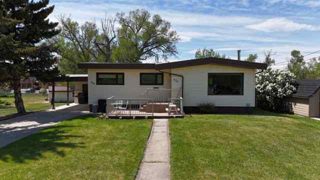 NONE real estate 535 1 Street E in NONE Cardston
