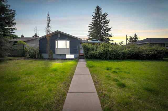 Glenbrook real estate 3143 45 Street SW in Glenbrook Calgary