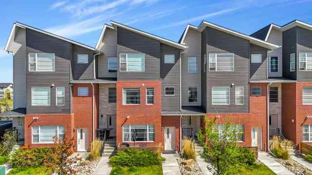 Saddle Ridge real estate 415 Saddlemont Boulevard NE in Saddle Ridge Calgary