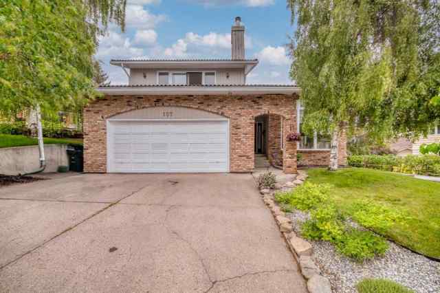 Edgemont real estate 107 Edgehill Court NW in Edgemont Calgary