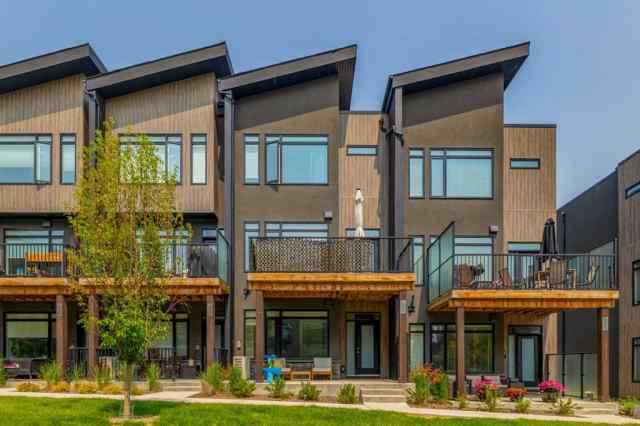 Royal Oak real estate 49 Royal Elm Green NW in Royal Oak Calgary