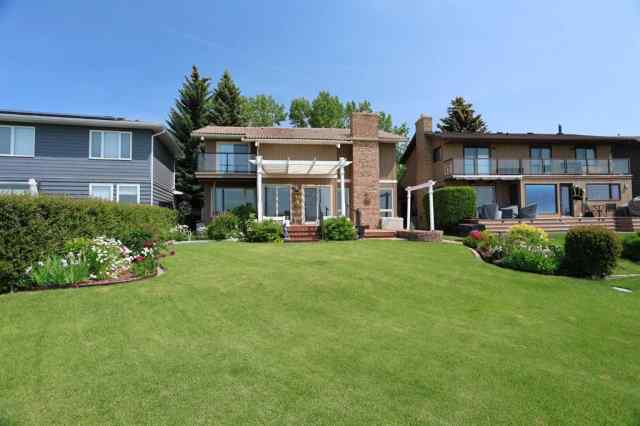 Edgemont real estate 7047 Edgemont Drive NW in Edgemont Calgary