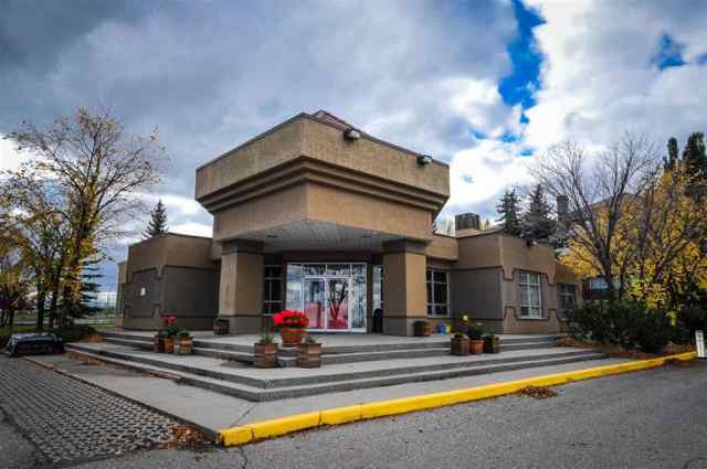 Patterson real estate 7, 304 Village Mews SW in Patterson Calgary