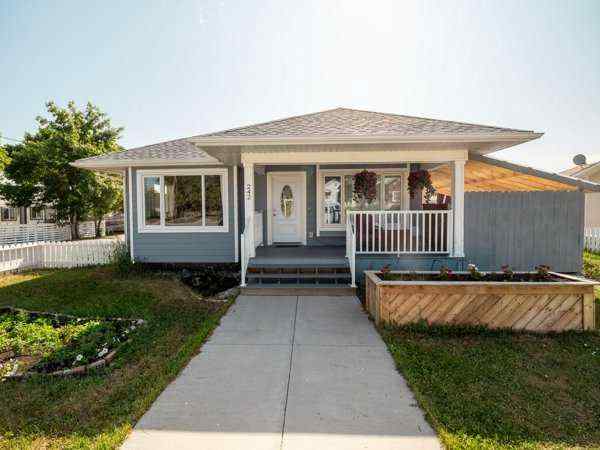 NONE real estate 242 1st Street W in NONE Cardston