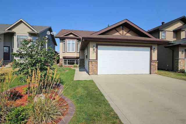 Cottonwood Estates real estate 109 Churchill Place  in Cottonwood Estates Blackfalds