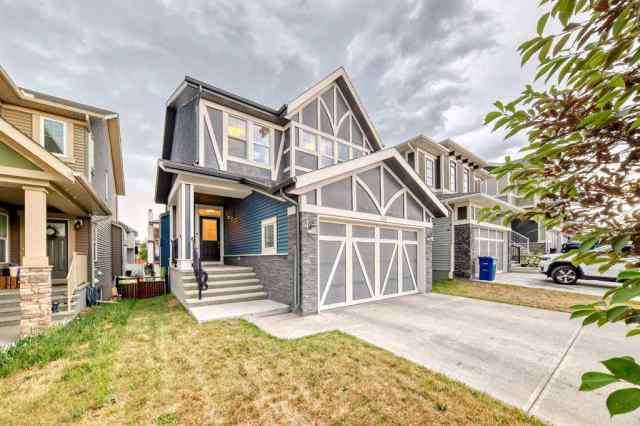Kings Heights real estate 169 Kingsbury Close SE in Kings Heights Airdrie