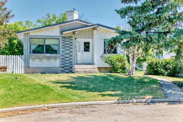 Central High River real estate 418 Ellis Crescent  in Central High River High River