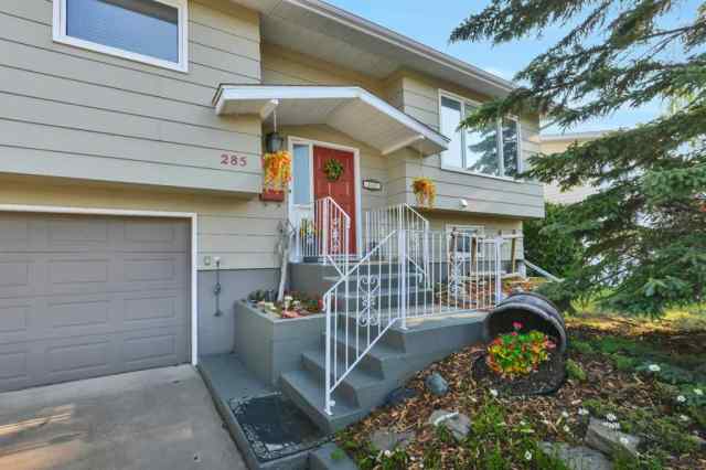 NONE real estate 285 9 Street SE in NONE Three Hills
