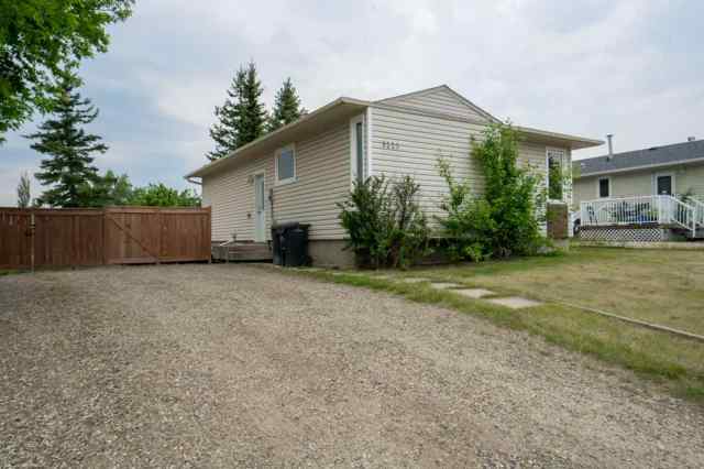  T8S 1N2 Peace River