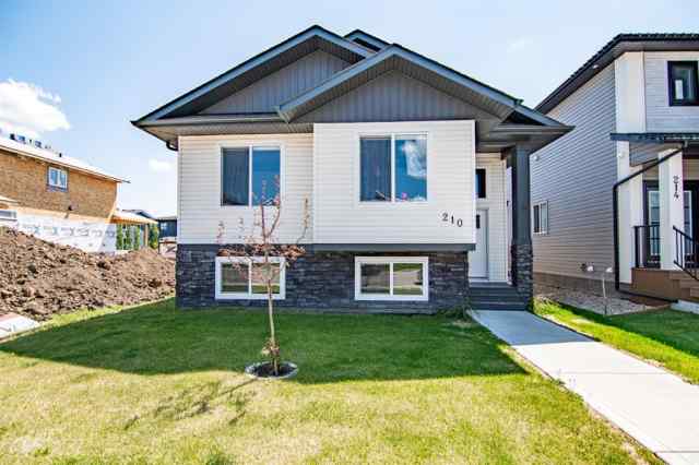 Laredo real estate 210 LIVINGSTON Close  in Laredo Red Deer