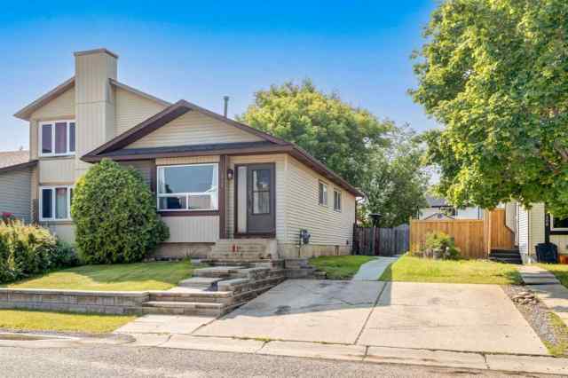 Deer Ridge real estate 212 Deerview Court SE in Deer Ridge Calgary