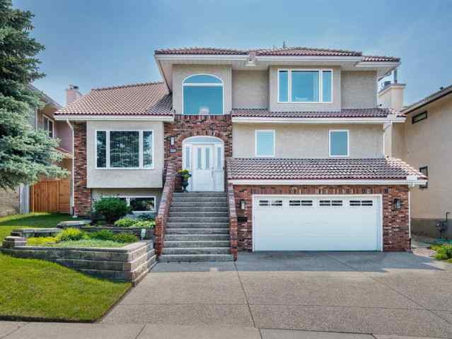 Edgemont real estate 146 Edgeview Road NW in Edgemont Calgary