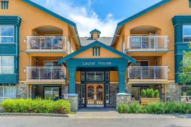 Lincoln Park real estate 134, 30 Richard Court SW in Lincoln Park Calgary