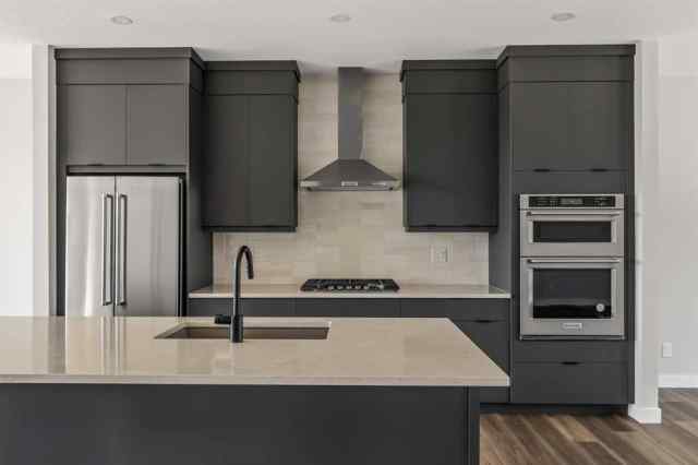 Shaganappi real estate 415 Sovereign Common SW in Shaganappi Calgary