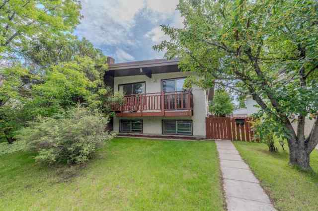 Dalhousie real estate 5843 66 Avenue NW in Dalhousie Calgary