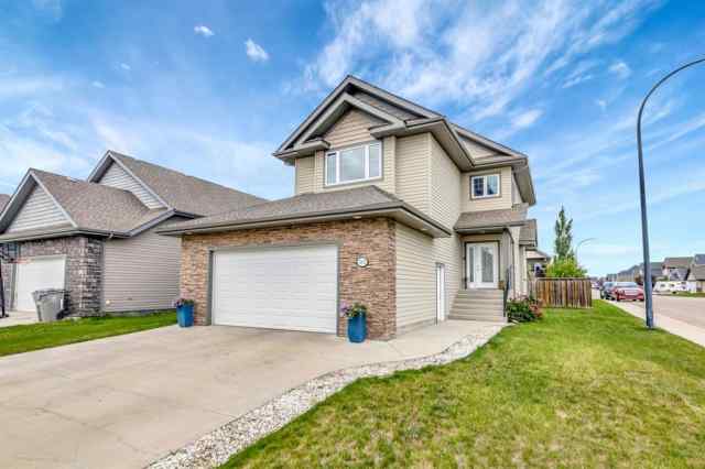 College Park real estate 5502 15 Street  in College Park Lloydminster