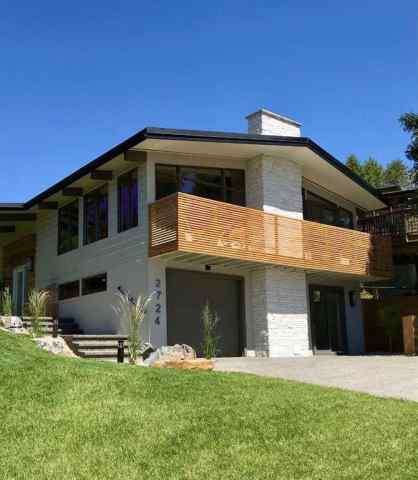 Charleswood real estate 2724 Crawford Road NW in Charleswood Calgary