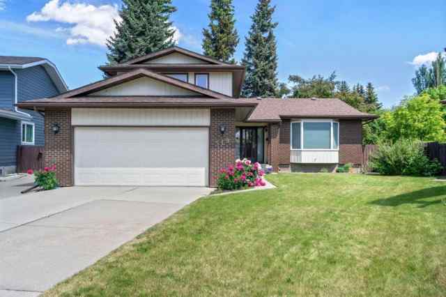 Dalhousie real estate 519 Dalcastle Mews NW in Dalhousie Calgary