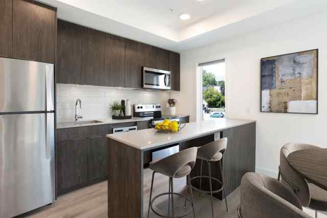 Crescent Heights real estate 202, 455 1 Avenue NE in Crescent Heights Calgary