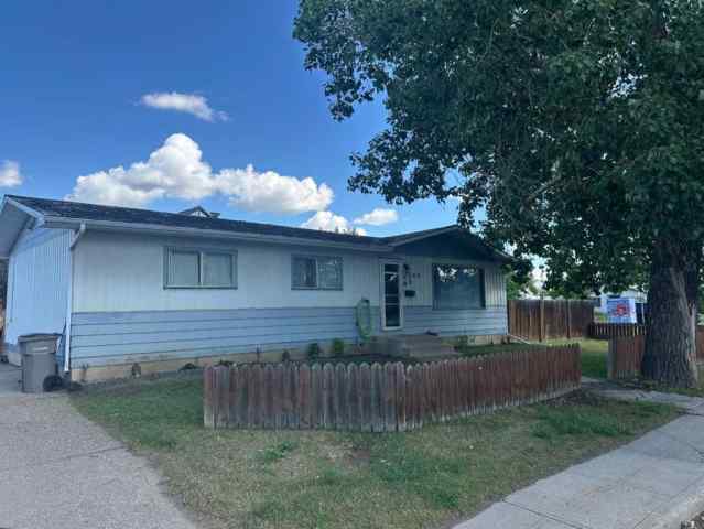 Avondale real estate 10802 102 Street  in Avondale Grande Prairie