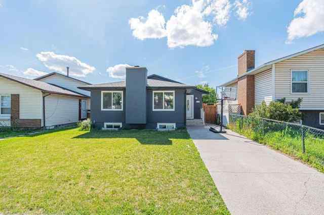 Whitehorn real estate 3319 42 Street NE in Whitehorn Calgary