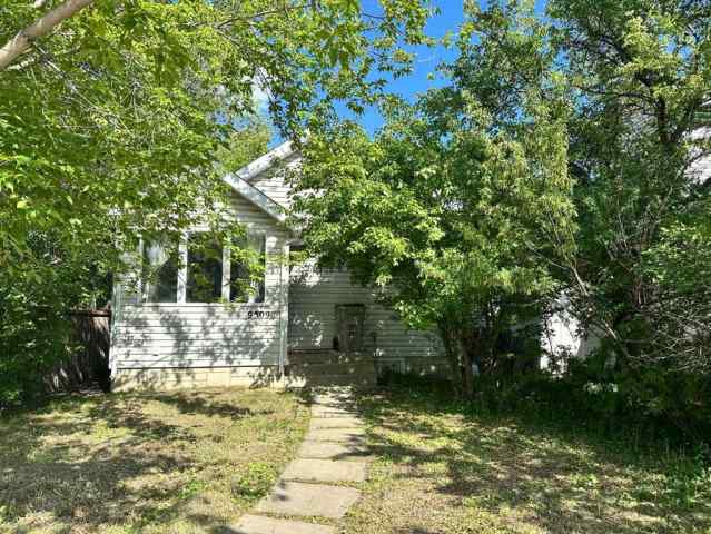 Swanavon real estate 9509 102 Street  in Swanavon Grande Prairie