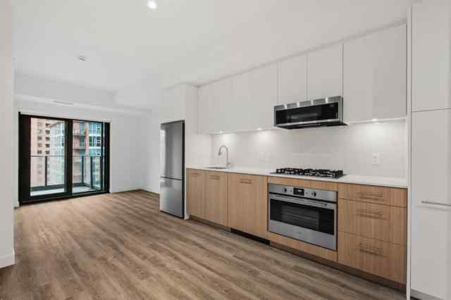Eau Claire real estate 907, 730 2 Avenue SW in Eau Claire Calgary