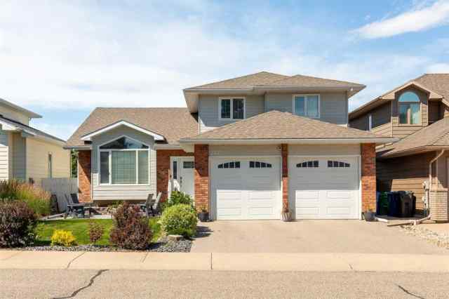 Ridgewood real estate 277 Coachwood Point W in Ridgewood Lethbridge
