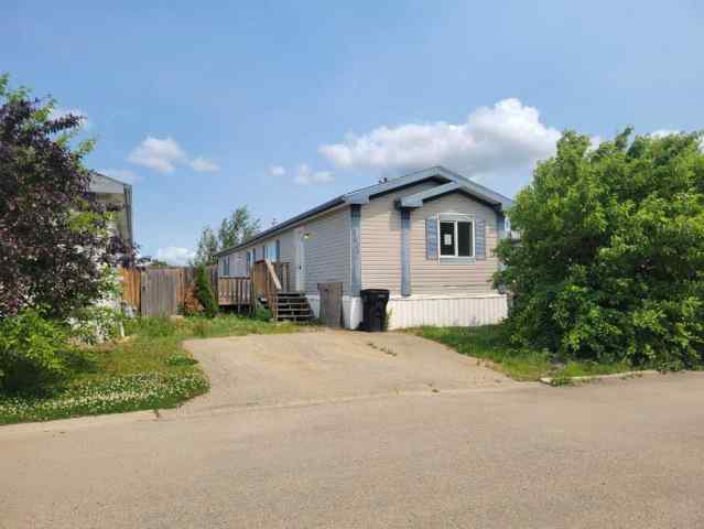 MH - Creekside real estate 9006 87 Avenue  in MH - Creekside Grande Prairie