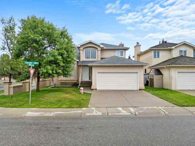 Hamptons real estate 4 Hampshire Circle NW in Hamptons Calgary