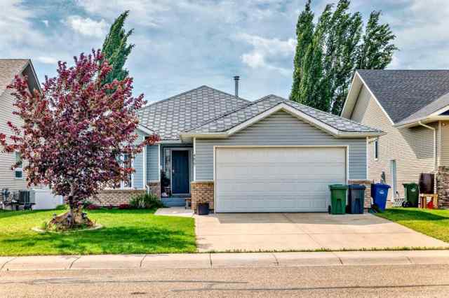 Madison Park real estate 4827 56 Avenue  in Madison Park Innisfail