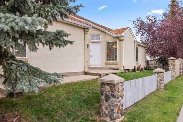 Somerset real estate 106 Somerset Drive SW in Somerset Calgary