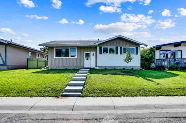 Penbrooke Meadows real estate 156 Pensville Road SE in Penbrooke Meadows Calgary