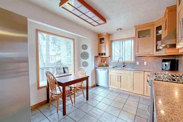 Varsity real estate 5007 Vallance Crescent NW in Varsity Calgary